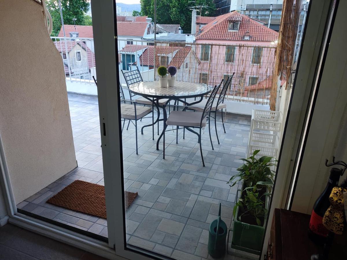 R&E Apartment Split Eksteriør bilde